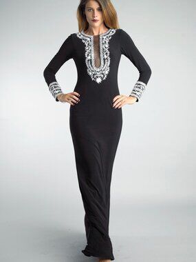 D7143L Embroidered Keyhole Matte Jersey Gown - Black